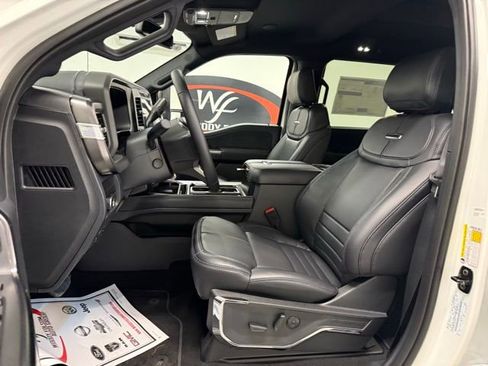 New 2026 Ford F250 Platinum w/ FX4 Off-Road Package image 11
