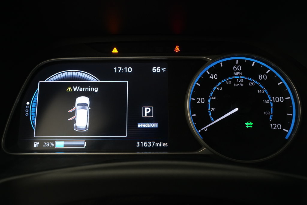 Used 2022 Nissan Leaf SV Plus FWD image 2