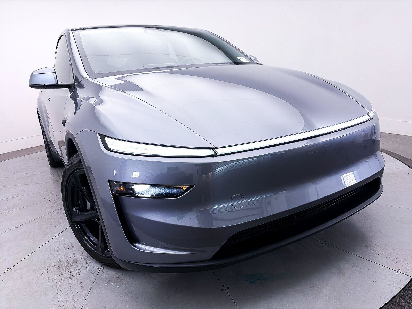 Used 2026 Tesla Model Y AWD image 11