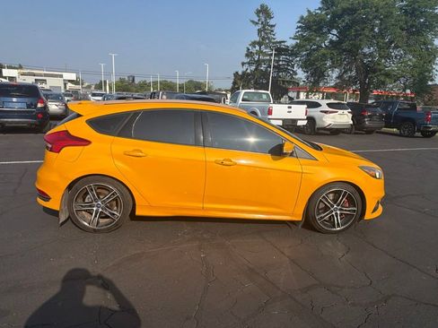 Used 2015 Ford Focus ST FWD image 5