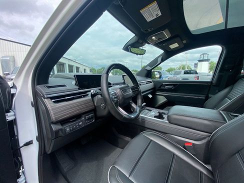 New 2025 GMC Sierra EV Denali image 13