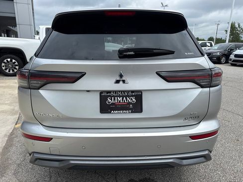 Used 2025 Mitsubishi Outlander SE AWD/4WD image 5