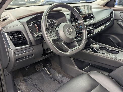 Used 2023 Nissan Rogue SL w/ SL Premium Package image 15