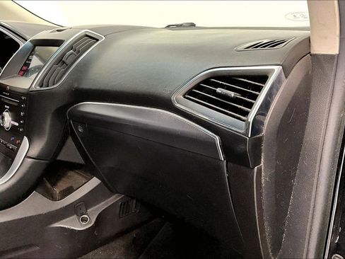 Used 2018 Ford Edge Titanium w/ Equipment Group 301A image 19