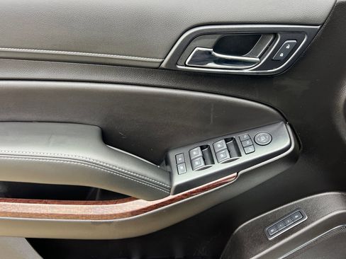 Used 2019 GMC Yukon XL SLT image 12