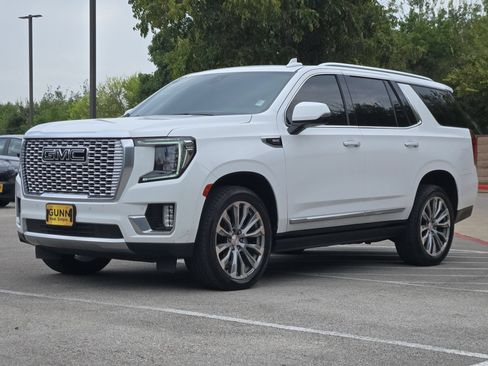 Used 2021 GMC Yukon Denali w/ Denali Premium Package AWD/4WD image 7