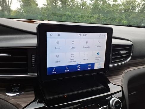 Used 2023 Ford Explorer Limited w/ Equipment Group 301A AWD/4WD image 19