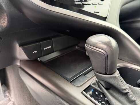 Used 2024 Toyota Camry SE FWD image 13