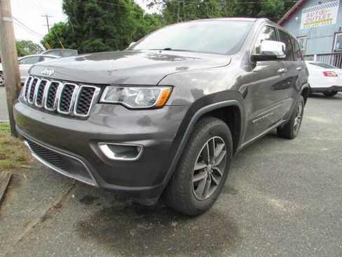Used 2017 Jeep Grand Cherokee Limited AWD/4WD image 25