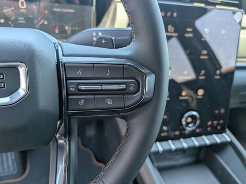 New 2026 GMC Terrain AT4 w/ Technology Package II AWD/4WD image 20