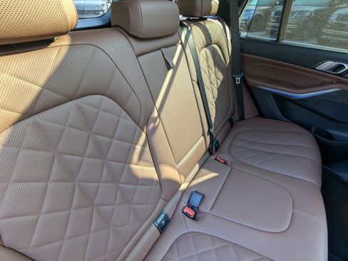 Used 2023 BMW X5 sDrive40i w/ Executive Package image 11