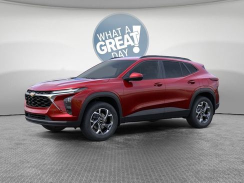 New 2026 Chevrolet Trax LT FWD image 2