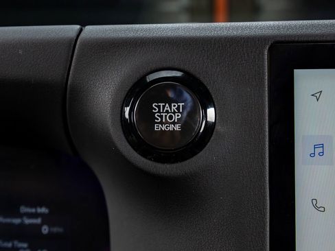 Used 2025 Lexus GX 550 image 23