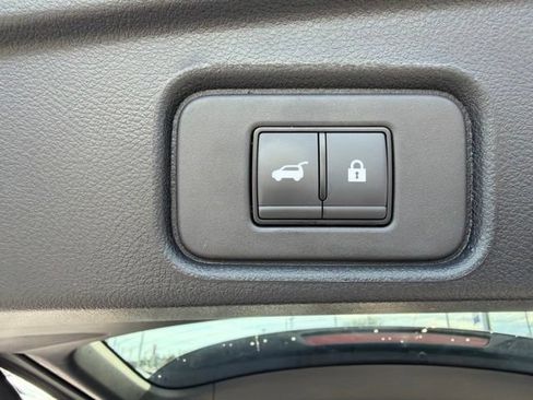Used 2024 Nissan Pathfinder Platinum AWD/4WD image 20