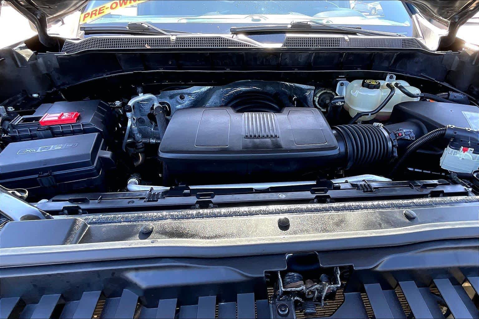 Used 2020 Chevrolet Silverado 1500 Custom w/ Custom Value Package AWD/4WD image 28
