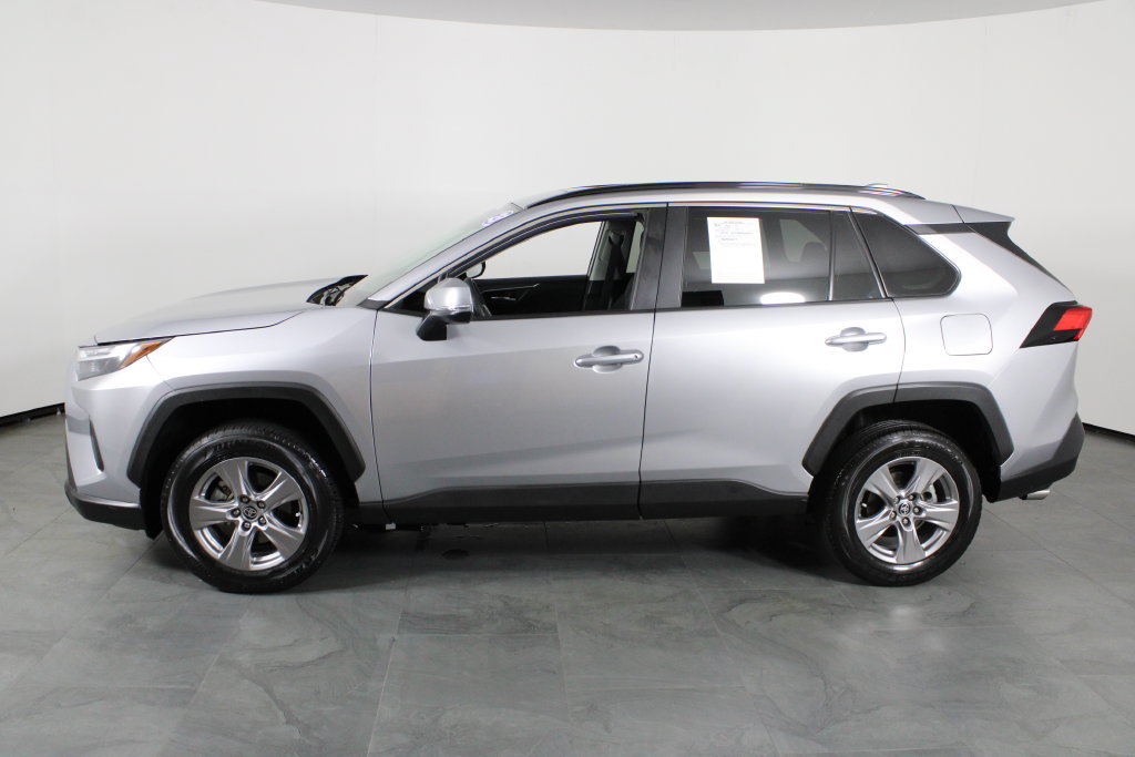 Used 2023 Toyota RAV4 XLE w/ Convenience Package FWD image 13