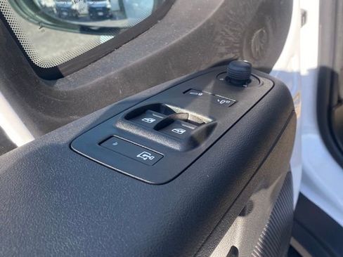 New 2026 RAM ProMaster 2500 w/ Convenience Group FWD image 15