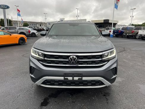 Used 2023 Volkswagen Atlas Cross Sport SE AWD/4WD image 2