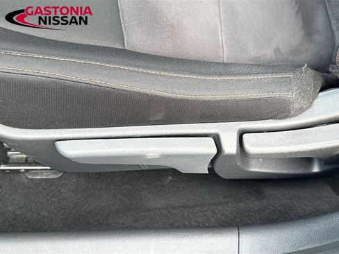 Used 2025 Nissan Sentra SR FWD image 25