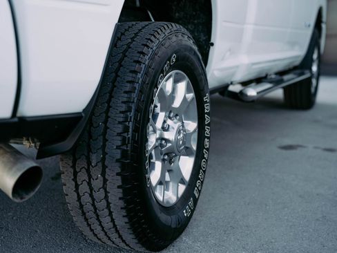 Used 2024 RAM 2500 Laramie image 9