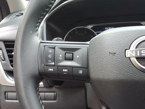 Used 2026 Nissan Rogue SV AWD/4WD image 15