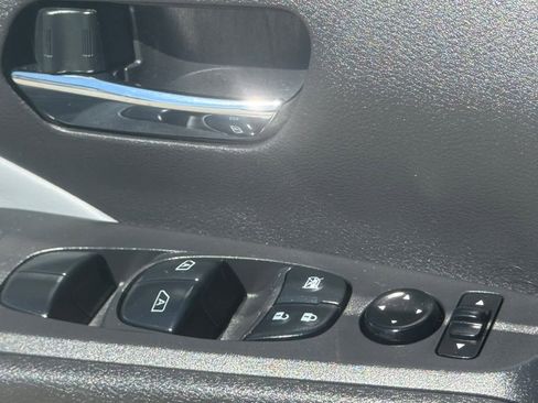 Certified 2023 Nissan Kicks SR w/ SR Premium Package image 24