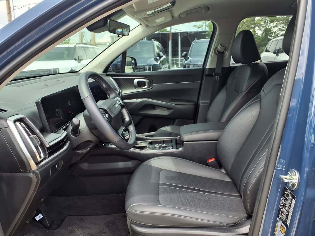 Certified 2026 Kia Sorento S FWD image 12
