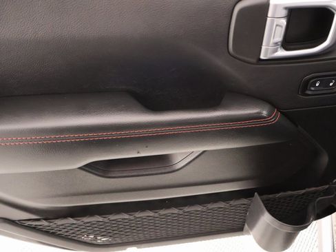 Used 2023 Jeep Gladiator Rubicon w/ Cold Weather Group image 17