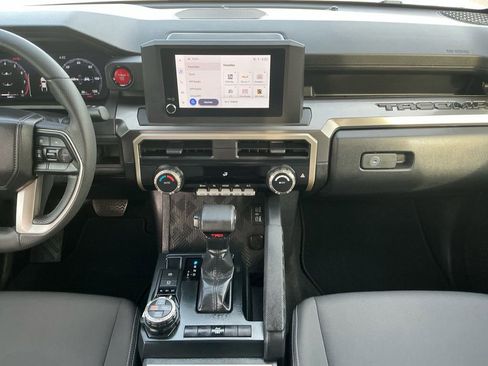 Used 2025 Toyota Tacoma TRD Off-Road image 20