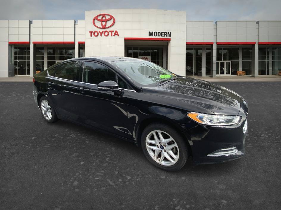 Used 2016 Ford Fusion SE FWD image 24