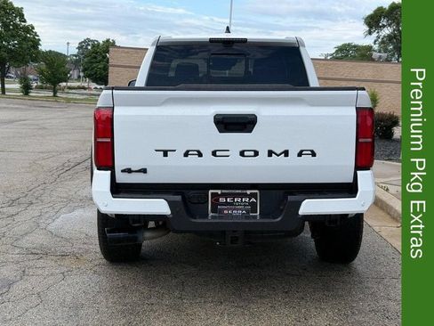 Used 2024 Toyota Tacoma TRD Off-Road w/ TRD Off Road Premium Package AWD/4WD image 4