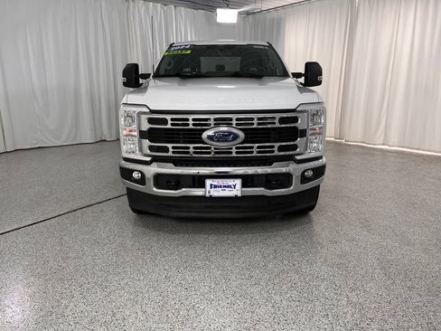 Used 2024 Ford F350 XLT w/ FX4 Off-Road Package AWD/4WD image 8