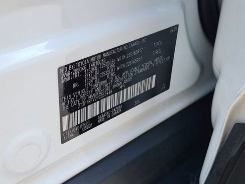 Used 2023 Toyota RAV4 LE AWD/4WD image 32