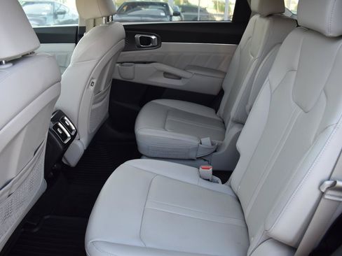 Used 2023 Kia Sorento SX AWD/4WD image 49