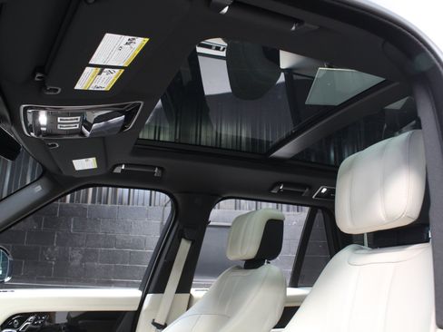 Used 2022 Land Rover Range Rover P525 Westminster Edition AWD/4WD image 25