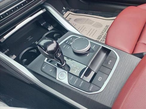 Used 2022 BMW M440i Convertible w/ Premium Package image 21