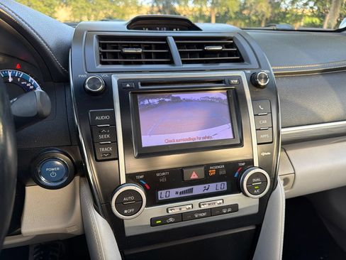 Used 2012 Toyota Camry XLE w/ Convenience Pkg FWD image 8