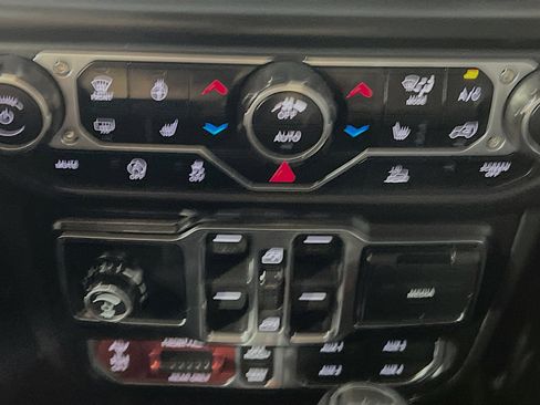 Used 2021 Jeep Wrangler Unlimited Rubicon image 26