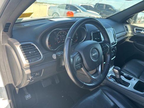 Used 2019 Jeep Grand Cherokee Limited image 21