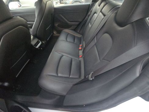 Used 2020 Tesla Model 3 Long Range image 19