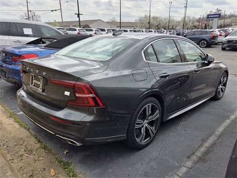 Used 2022 Volvo S60 T8 Inscription image 8