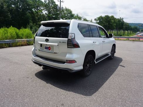 Used 2023 Lexus GX 460 Premium w/ Accessory Package AWD/4WD image 24