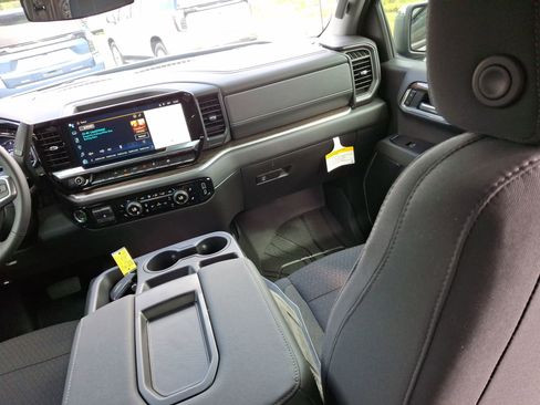 New 2025 Chevrolet Silverado 1500 LT w/ Convenience Package II image 16