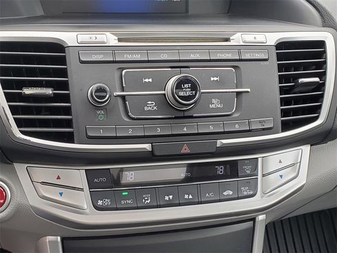 Used 2015 Honda Accord EX image 31