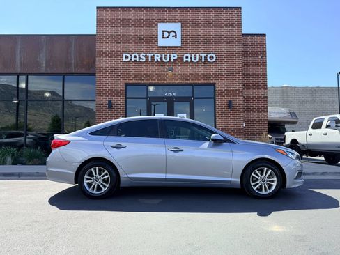 Used 2017 Hyundai Sonata SE FWD image 9