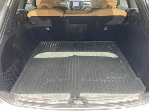 Certified 2023 Volvo XC60 B5 Ultimate w/ Climate Package FWD image 6