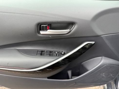 Used 2026 Toyota Corolla XSE FWD image 15