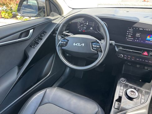 Used 2023 Kia Niro Wind w/ Wind Preserve Package image 31