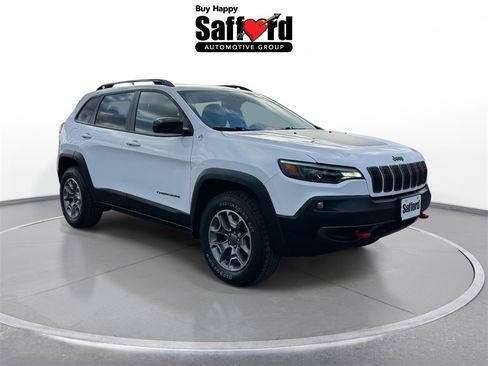 Used 2022 Jeep Cherokee Trailhawk image 9
