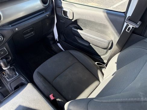 Used 2018 Jeep Wrangler Unlimited Sport S image 27